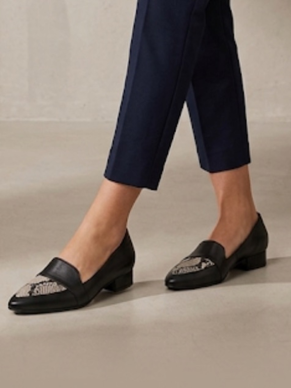 Avellini Women's Black Leather Pointed Toe‎ Snake Loafers Made In Italy Size 9.5